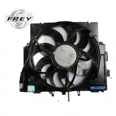 600W Pratik Radyatör Fanı Motor Soğutma Parçaları 17418642161 BMW F10 F11 F18 525I için