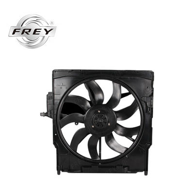 BMW X5 E70 X6 E71 E72 Motor Soğutma Parçaları 850W Radyatör Fanı 17427616104