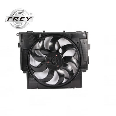 600W Pratik Radyatör Fanı Motor Soğutma Parçaları 17418642161 BMW F10 F11 F18 525I için